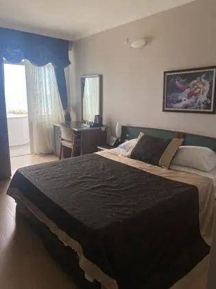 Standart Oda, Deniz veya Kara Manzaralı