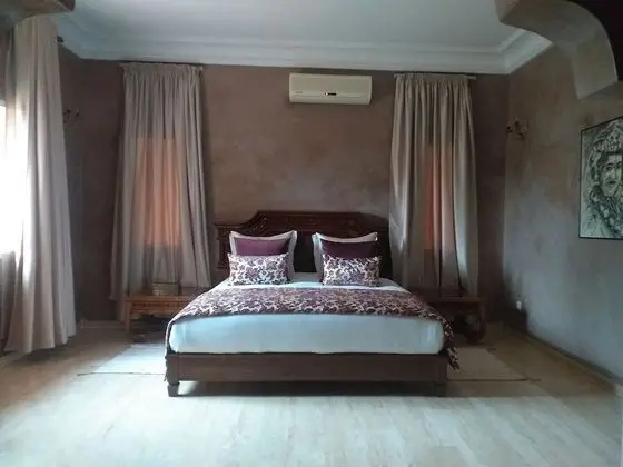 Süit, Dağ Manzaralı (AZIMIM)