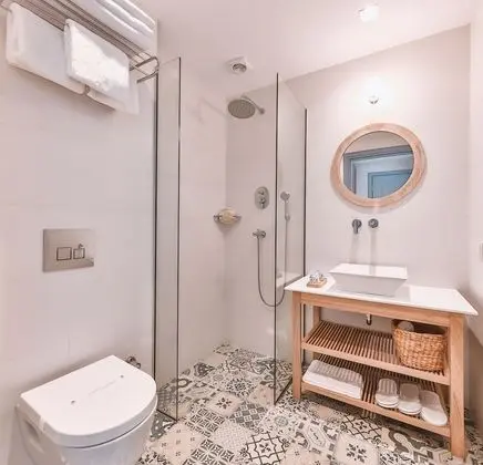 Üç Kişilik Oda, Balkon