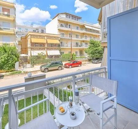 Üç Kişilik Oda, Balkon