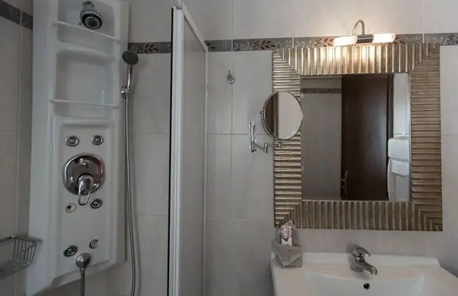 Single Room (Ground or First Floor)