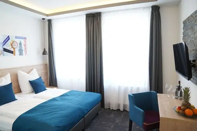 Tek Büyük veya İki Ayrı Yataklı Oda