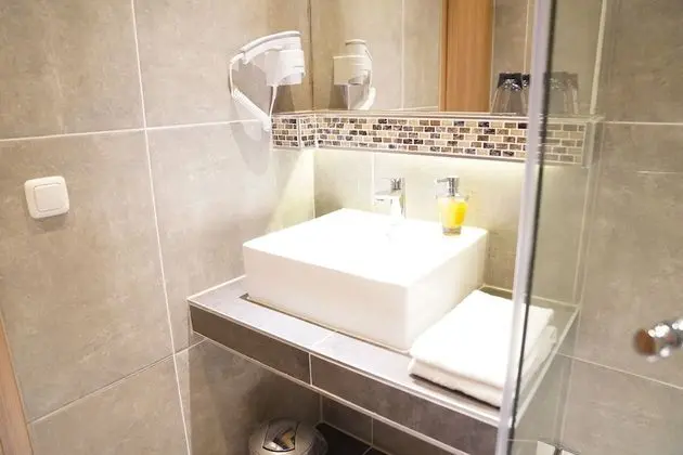 Tek Büyük veya İki Ayrı Yataklı Oda