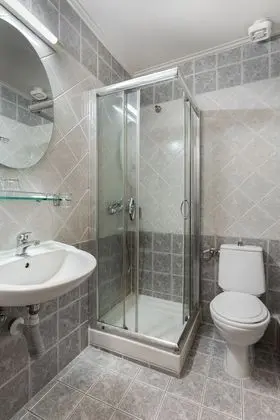 Standard Tek Büyük veya İki Ayrı Yataklı Oda