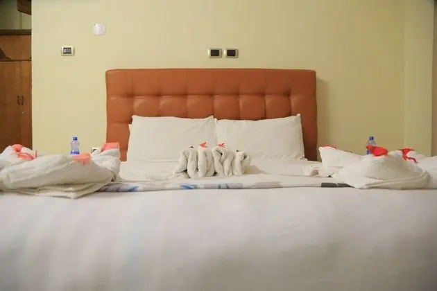 Deluxe Tek Büyük Yataklı Oda, 1 En Büyük (King) Boy Yatak, Balkon, Göl Manzaralı