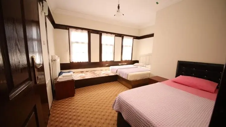 Aile Odası, Bahçe Manzaralı