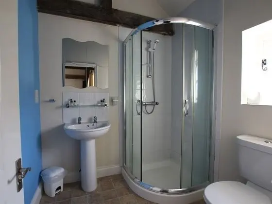 Süit, Banyolu/Duşlu