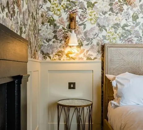 Classic Tek Büyük Yataklı Oda