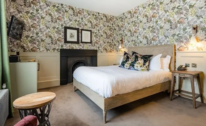 Classic Tek Büyük Yataklı Oda