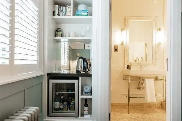 Classic Tek Büyük Yataklı Oda