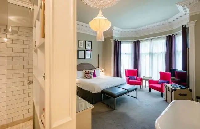 Deluxe Tek Büyük Yataklı Oda