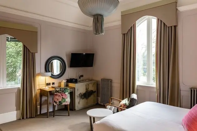 Deluxe Tek Büyük Yataklı Oda