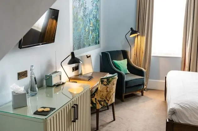 Deluxe Tek Büyük Yataklı Oda