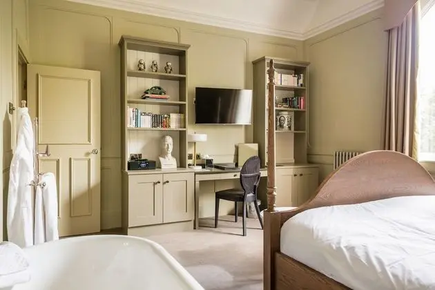 Deluxe Tek Büyük Yataklı Oda