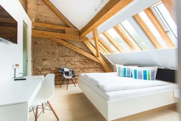 Standard Tek Büyük Yataklı Oda