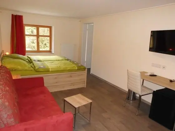 Standard Tek Büyük Yataklı Oda