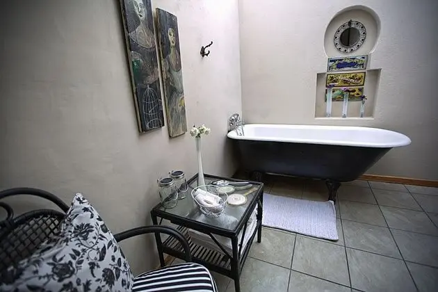 Tek Büyük Yataklı Oda (En-suite )