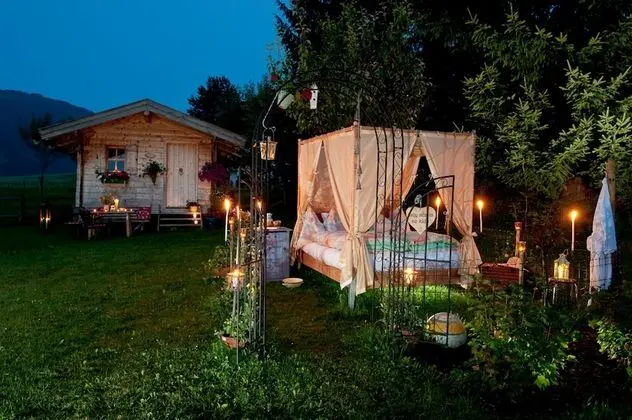 Tek Büyük Yataklı Oda (garden-sky-bed (canopy bed))