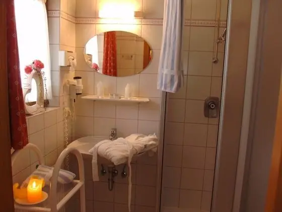 Tek Büyük Yataklı Oda (garden-sky-bed (canopy bed))