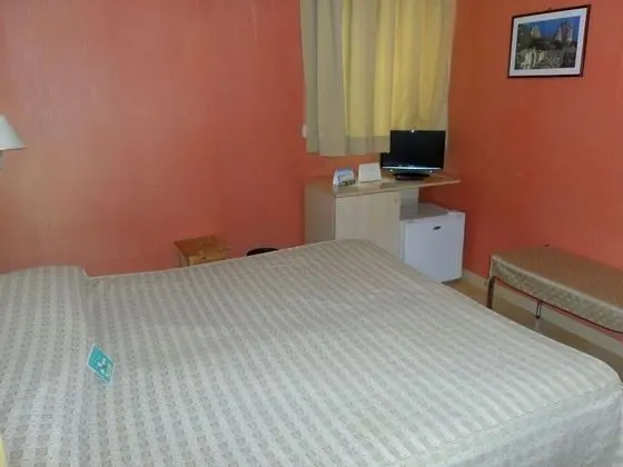 Standard Tek Büyük veya İki Ayrı Yataklı Oda