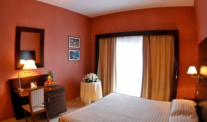 Standard Üç Kişilik Oda, Havuz Kullanımı