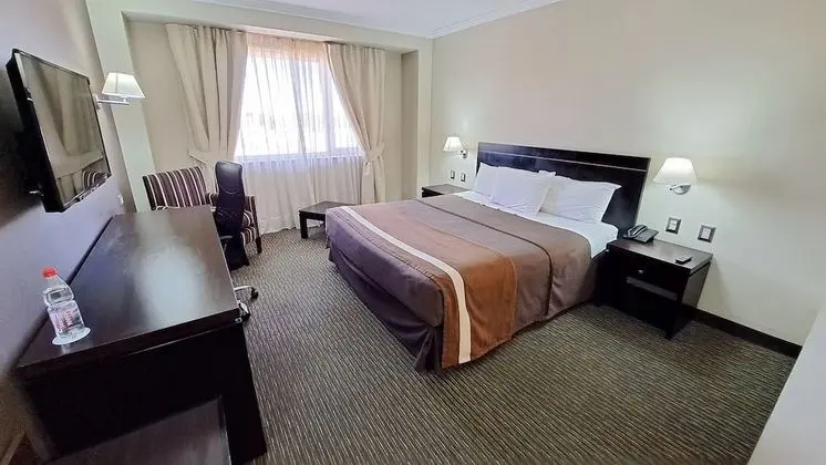 Standard Tek Büyük Yataklı Oda