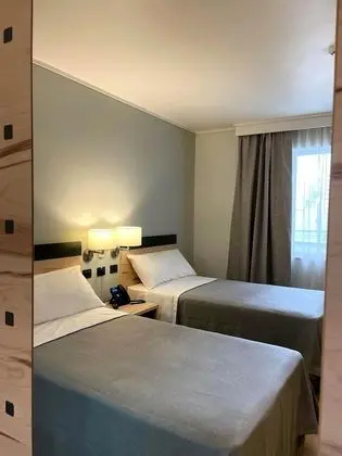 Tek Büyük veya İki Ayrı Yataklı Oda