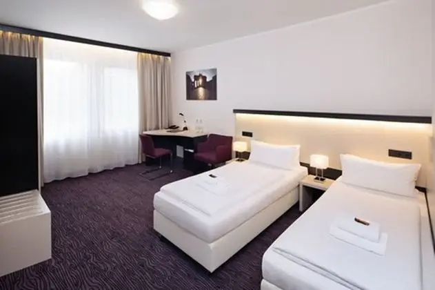 Comfort Tek Büyük Yataklı Oda