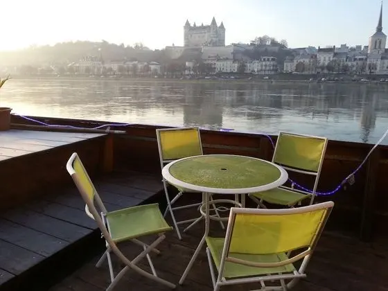 Family Kulübe (Loire Romance)