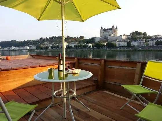 Family Kulübe (Loire Romance)