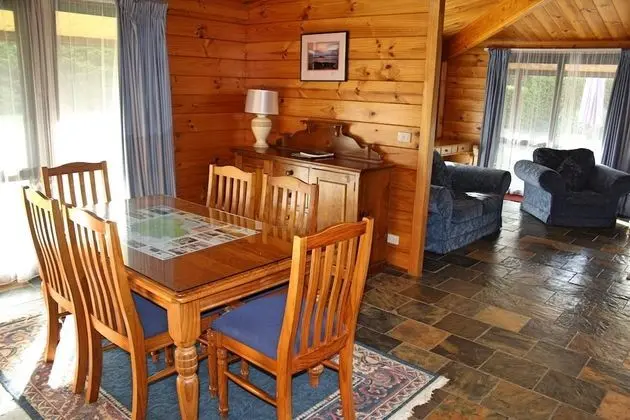 Standard Apart Daire, Birden Çok Yatak Odası, Sigara İçilmez, Mutfak (DiiElduu House 3 Brm)