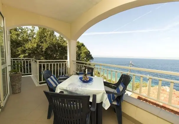 Apart Daire (Dijana - 20m from the sea - A2 Diana()