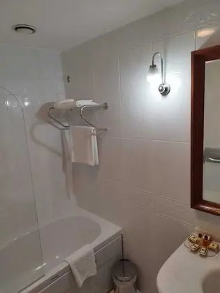 Standard Büyük Yataklı Tek Kişilik Oda