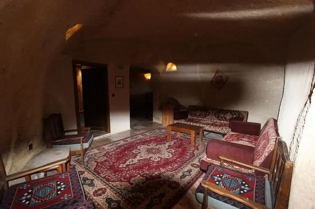 Cave Suite