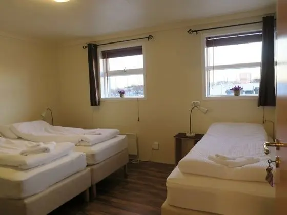 Üç Kişilik Oda, Ortak Banyo (Room 1)