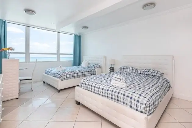 Deluxe Studio Suite - (Room 1624)