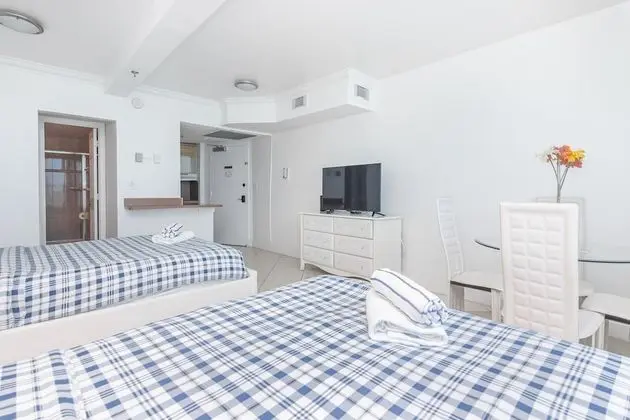 Deluxe Studio Suite - (Room 1624)