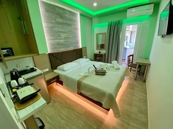Deluxe Tek Büyük Yataklı Oda