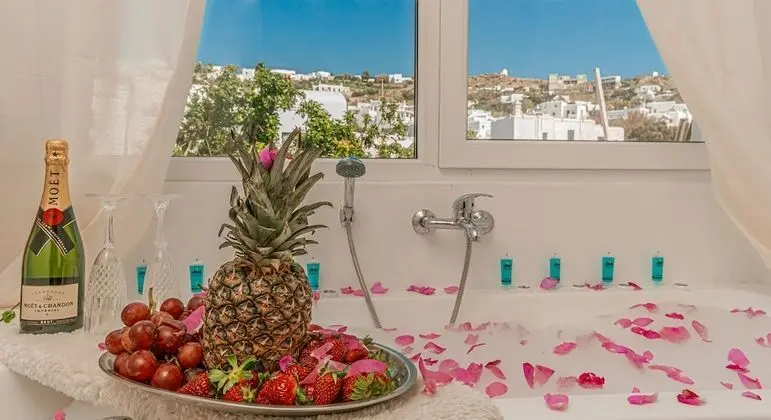 Deluxe Stüdyo Süit, Sıcak Su Havuzu (suite 2)