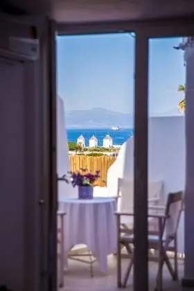 Üç Kişilik Oda