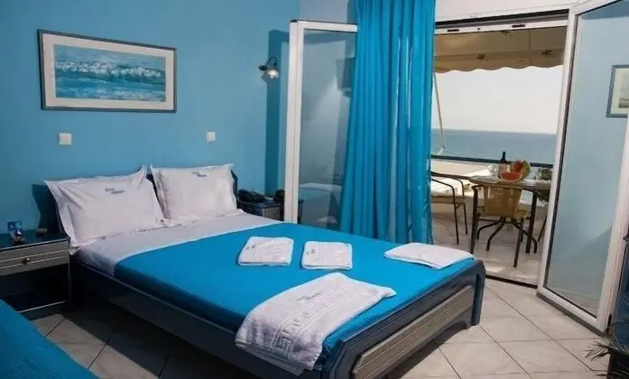Üç Kişilik Oda