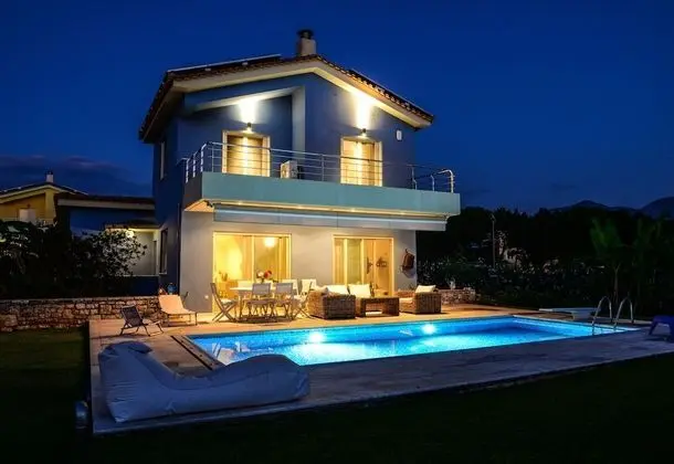 Villa, 4 Yatak Odası, Kişiye Özel Havuzlu