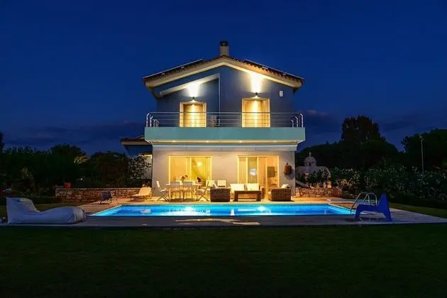 Villa, 4 Yatak Odası, Kişiye Özel Havuzlu