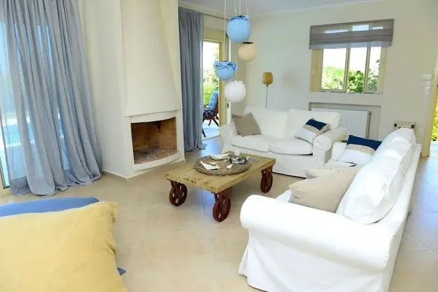 Villa, 5 Yatak Odası, Kişiye Özel Havuzlu, Deniz Manzaralı
