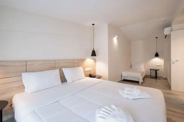 One Bedroom Suite Land View