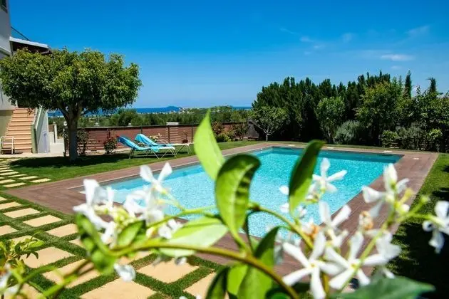 Family Villa, 4 Yatak Odası, Kişiye Özel Havuzlu, Deniz Manzaralı