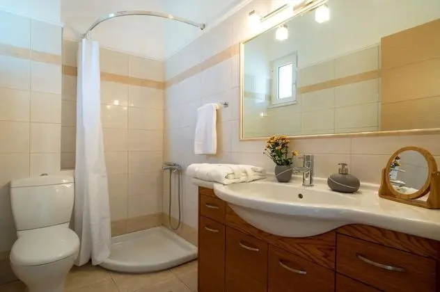 Family Villa, 4 Yatak Odası, Kişiye Özel Havuzlu, Deniz Manzaralı