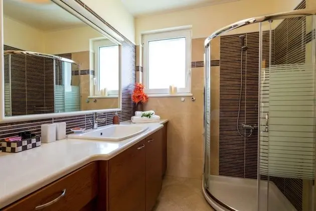 Family Villa, 4 Yatak Odası, Kişiye Özel Havuzlu, Deniz Manzaralı
