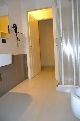 Deluxe Tek Büyük Yataklı Oda (Romeo)