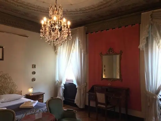 Üç Kişilik Oda, Ortak Banyo